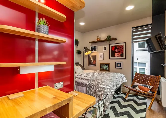 Romantic Getaway Studio Pods Close To City Centre With Free Wifi